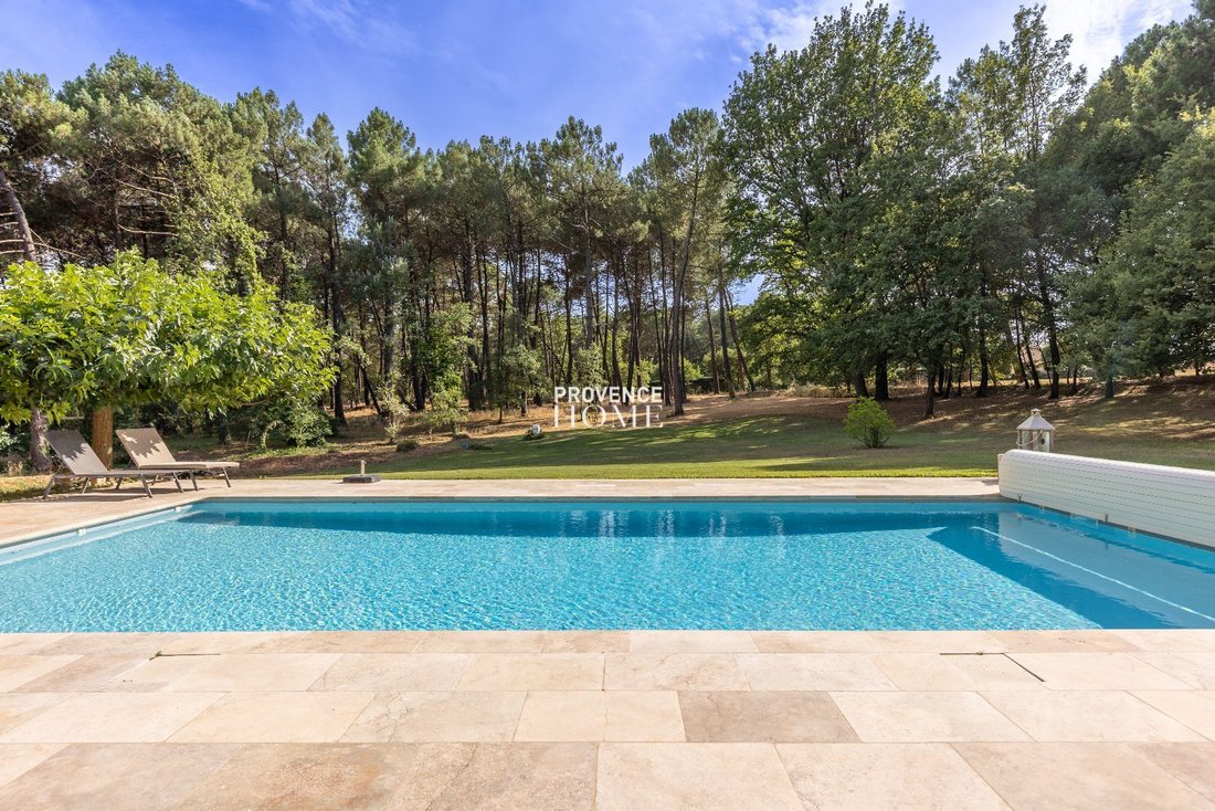 Estate in Roussillon, Provence-Alpes-Côte d'Azur, France 3 - 18872166