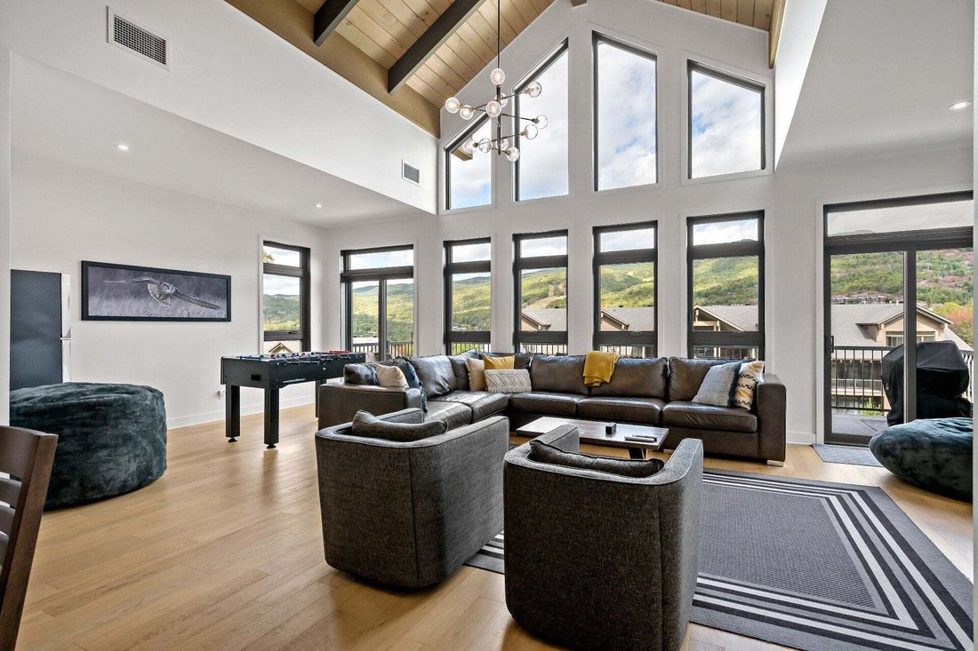 Condominio en Mont-Tremblant, Quebec, Canadá 1 - 18874909