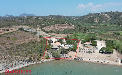 Land in Methoni, Peloponnese, Western Greece and the Ionian, Griechenland 1