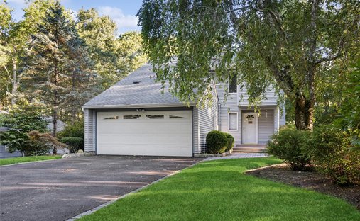 House in Calverton, New York, United States 1
