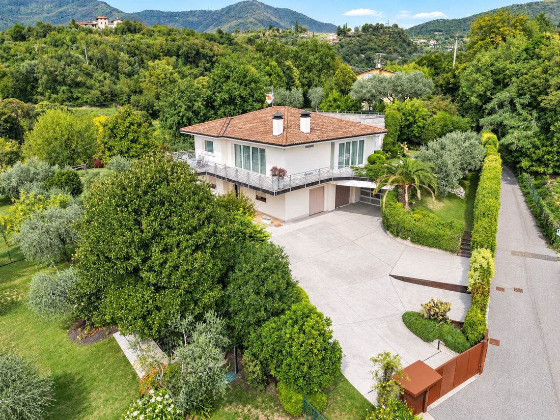Villa in Salò, Lombardei, Italien 3 - 18874911