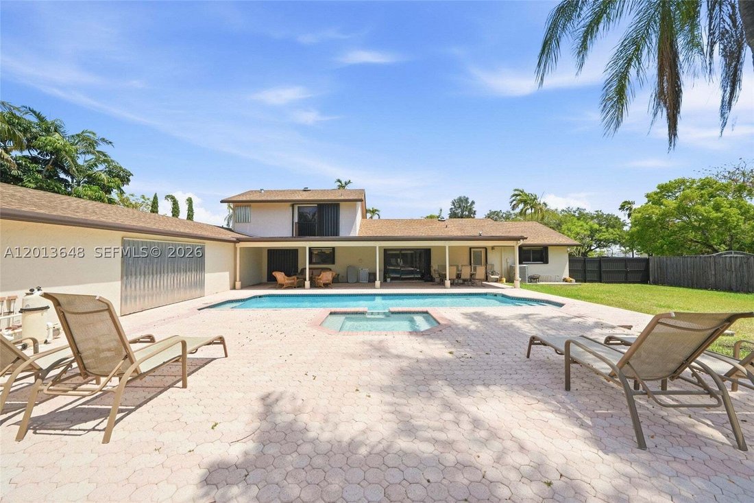 House in Miami, Florida, United States 1 - 17909822