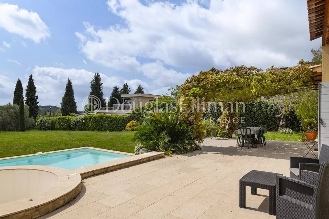 Villa in Opio, Provence-Alpes-Côte d'Azur, France 2 - 17780034