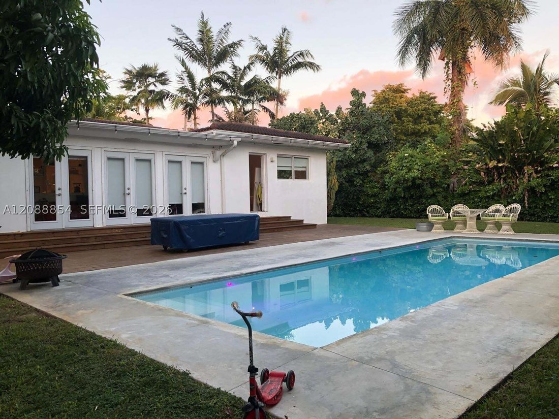 House in Miami, Florida, United States 1 - 18873945
