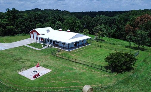 House in Maysville, Arkansas, United States 1