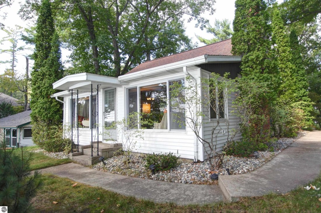 Maison à Traverse City, Michigan, États-Unis 1 - 18872341