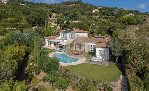 Villa en Les Adrets-de-l'Estérel, Provenza-Alpes-Costa Azul, Francia 1