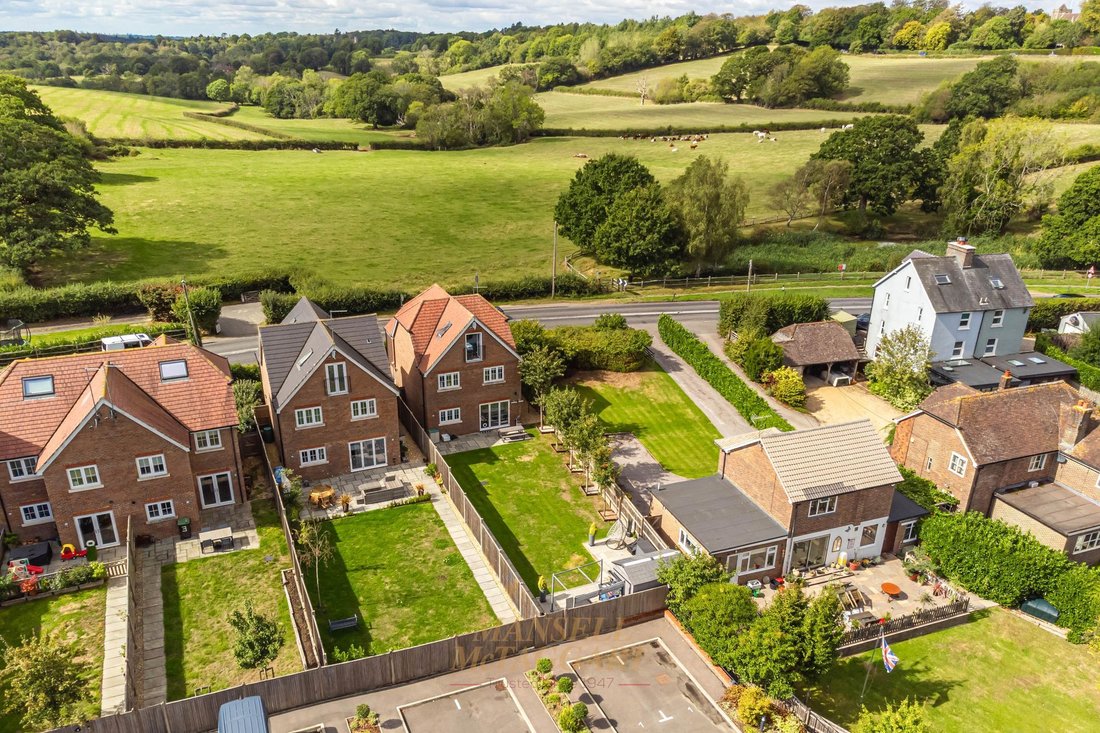House in Turners Hill, England 2 - 18872186