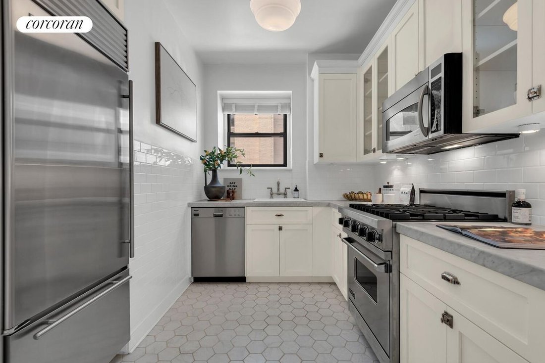 Co Op in New York, New York, United States 4 - 18872553
