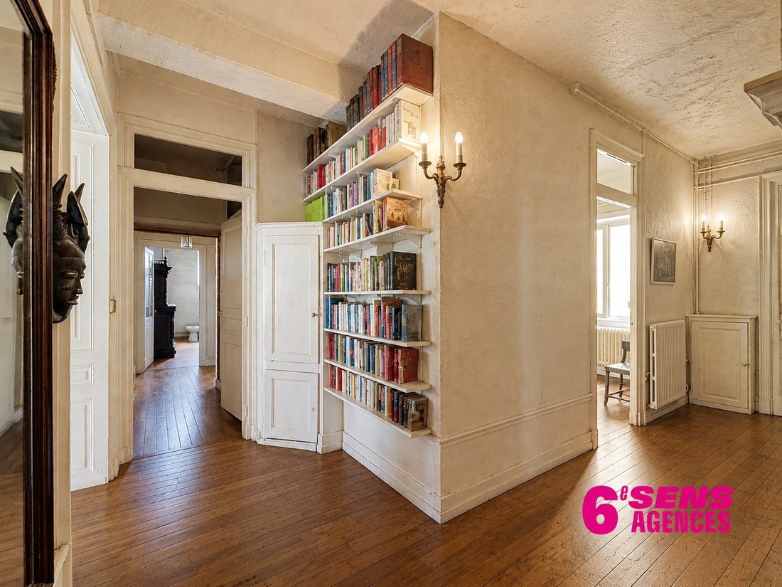 Wohnung in Champvert-Point du Jour-Saint Irénée, Lyon 5e Arrondissement, Lyon 5 - 18872546