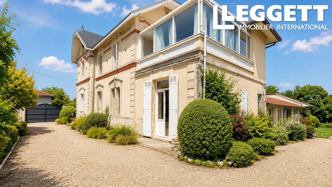 Villa a Saint-Christoly-de-Blaye, Nuova Aquitania, Francia 3 - 14330870