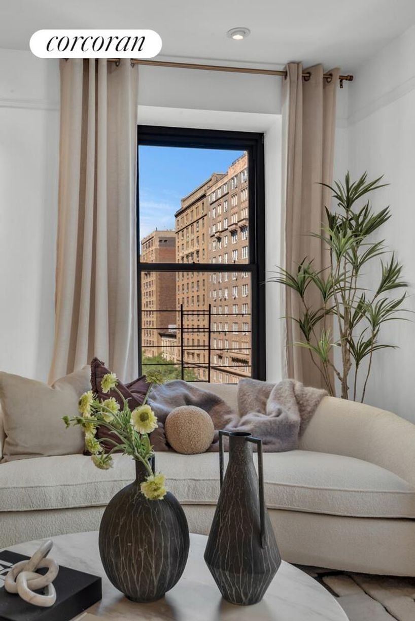Co Op in New York, New York, United States 3 - 18872553
