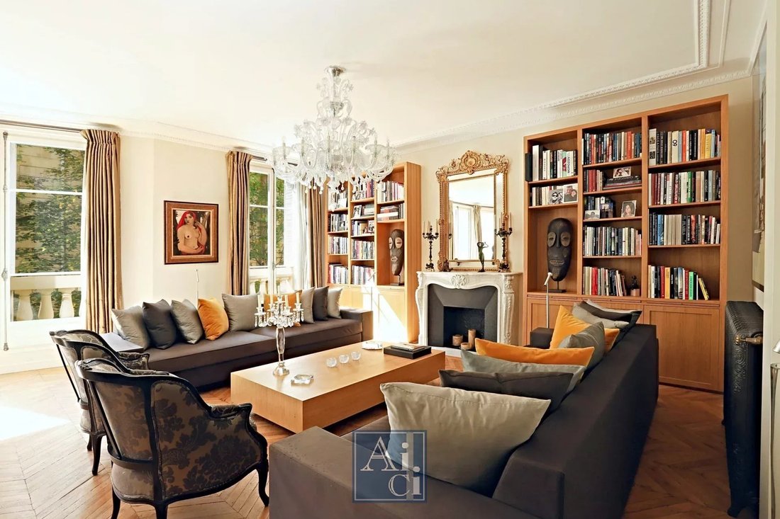 Apartment in Porte Dauphine, Paris 16e Arrondissement, Paris 3 - 18872413