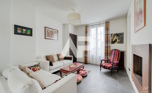 House in Centre Ville, Rueil-Malmaison, France 1
