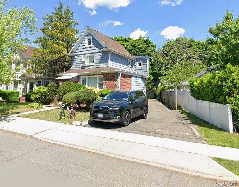 House in Lynbrook, New York, United States 1 - 18873342