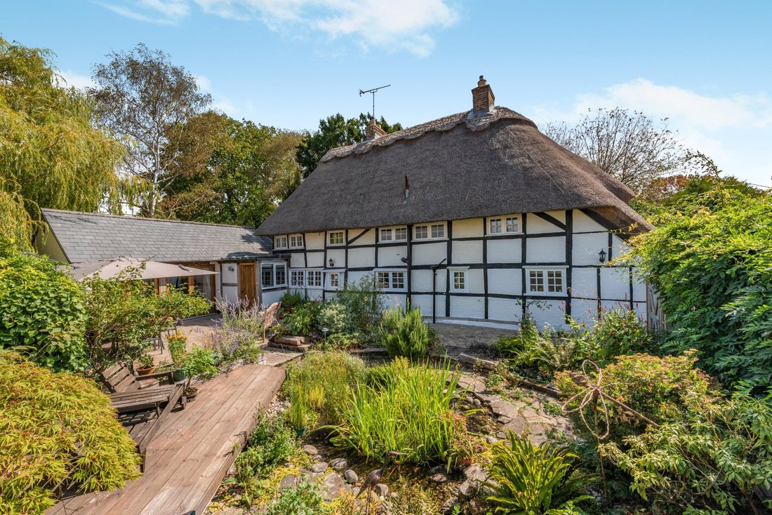 House in Denvilles, Havant, England 3 - 18870754