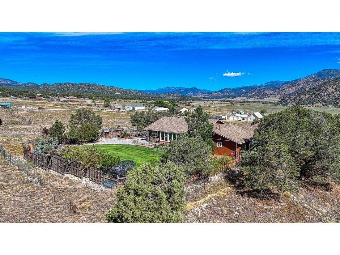 House in Coaldale, Colorado, United States 3 - 18870642