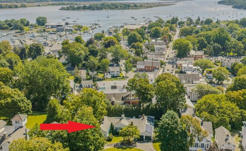 House in Essex, Connecticut, United States 1