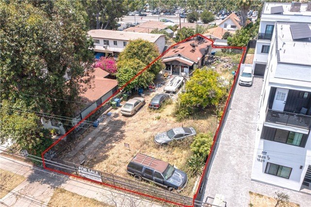 Los Angeles, California, United States 5 - 18872291