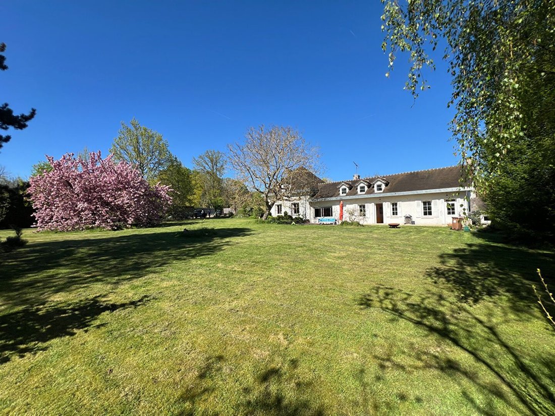 House in Saint-Martin-des-Champs, Ile-de-France, France 1 - 18875068