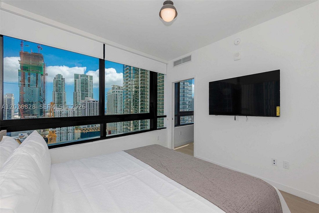 Condo in Miami, Florida, United States 4 - 17925315