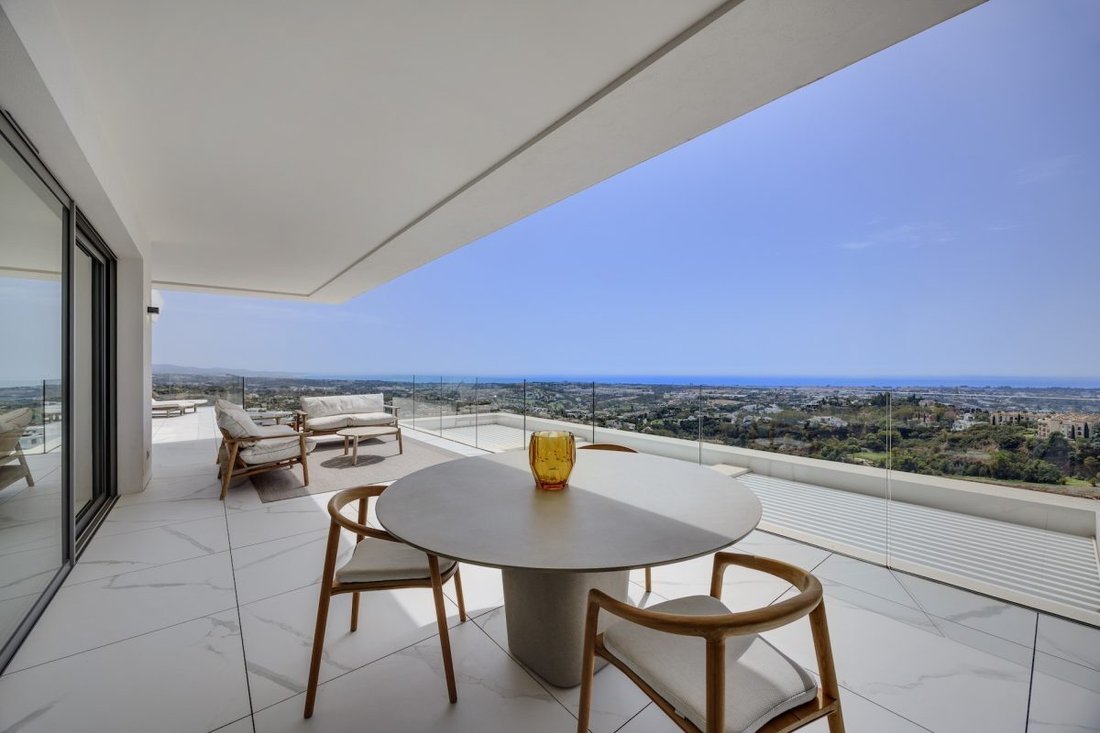 Apartment in La Quinta, Benahavis, Andalusia 1 - 18871756
