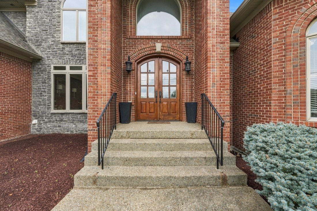 House in Watterson Park, Kentucky, United States 3 - 18870420