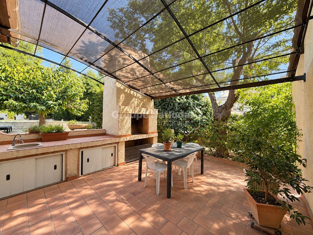 House in Le Rove, Provence-Alpes-Côte d'Azur, France 2 - 18872425