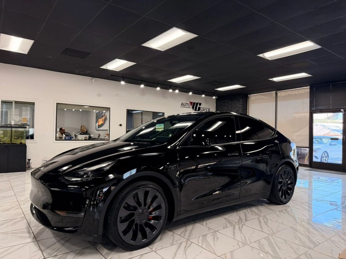 Suv in Pittsburg, CA, United States 2 - 18875454