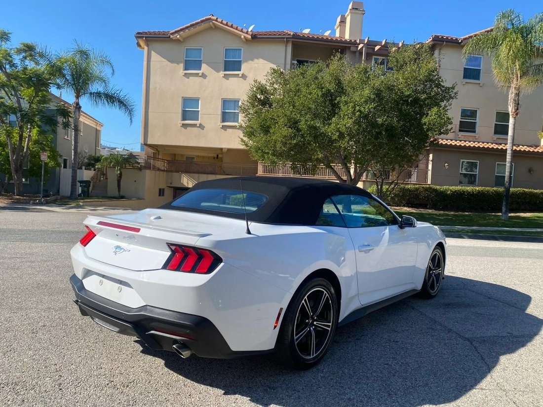 Cabriolet in Los Angeles, CA, United States 3 - 18875488