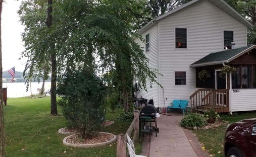 House in Lake Wisconsin, Wisconsin, United States 1