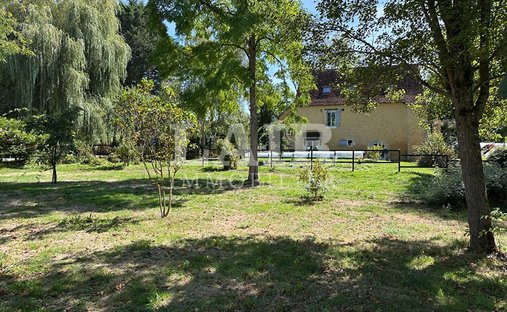 Haus in Zone Industrielle-Rte de Mamers-Les Ajeux, La Ferté-Bernard, Frankreich 1