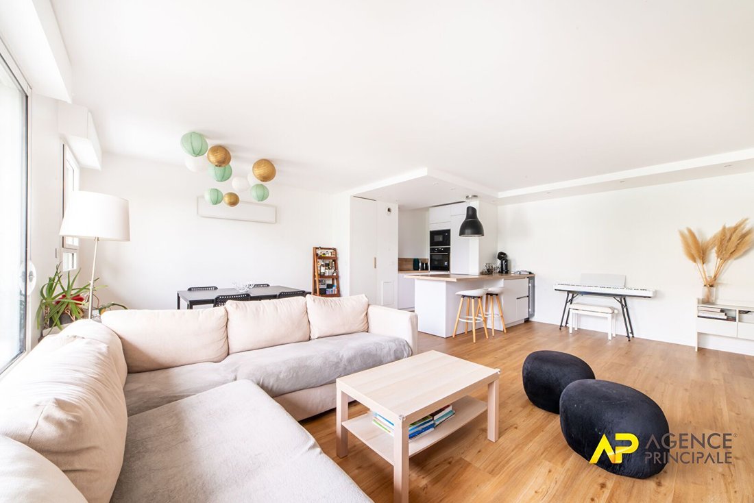 Apartment in Souvenir Français, La Garenne-Colombes, France 2 - 18875011