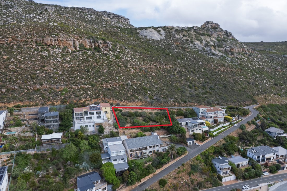 Land in Fish Hoek, South Peninsula, Cape Town 3 - 18875742