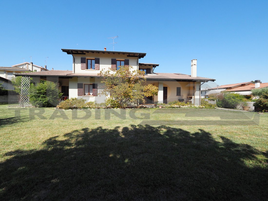 Villa in Casier, Veneto, Italia 1 - 18875337