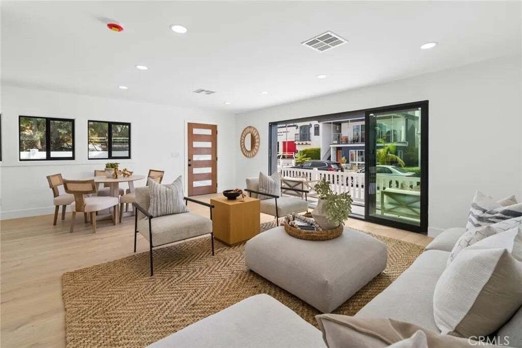 Newport Beach, California, United States 5 - 18873880