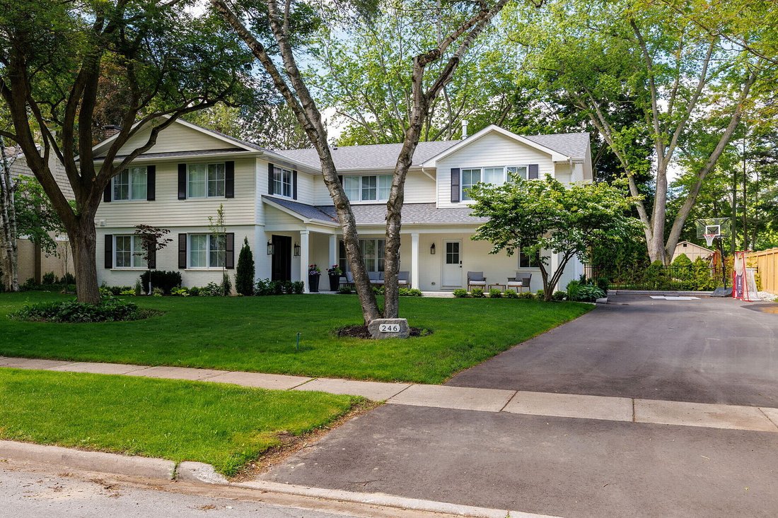 House in Oakville, Ontario, Canada 1 - 16938616