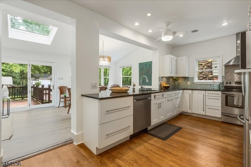 House in Maplewood, New Jersey, United States 3 - 18871175