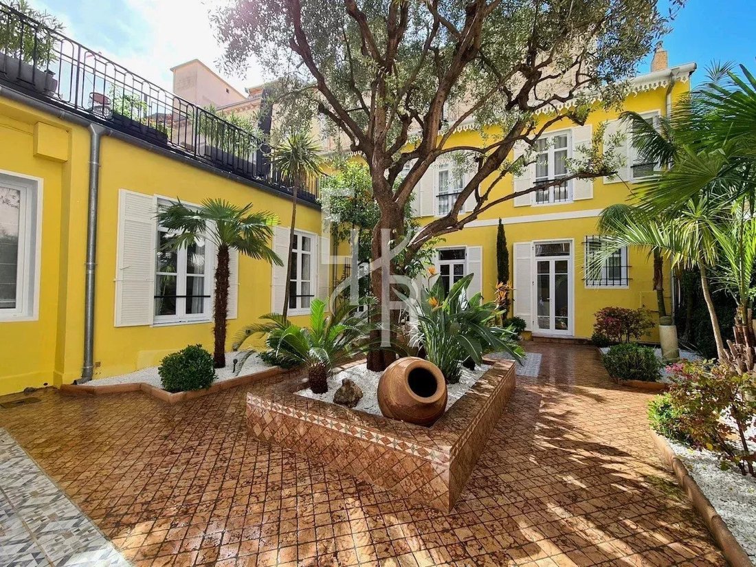 Townhouse in Cannes, Provence-Alpes-Côte d'Azur, France 1 - 18872068