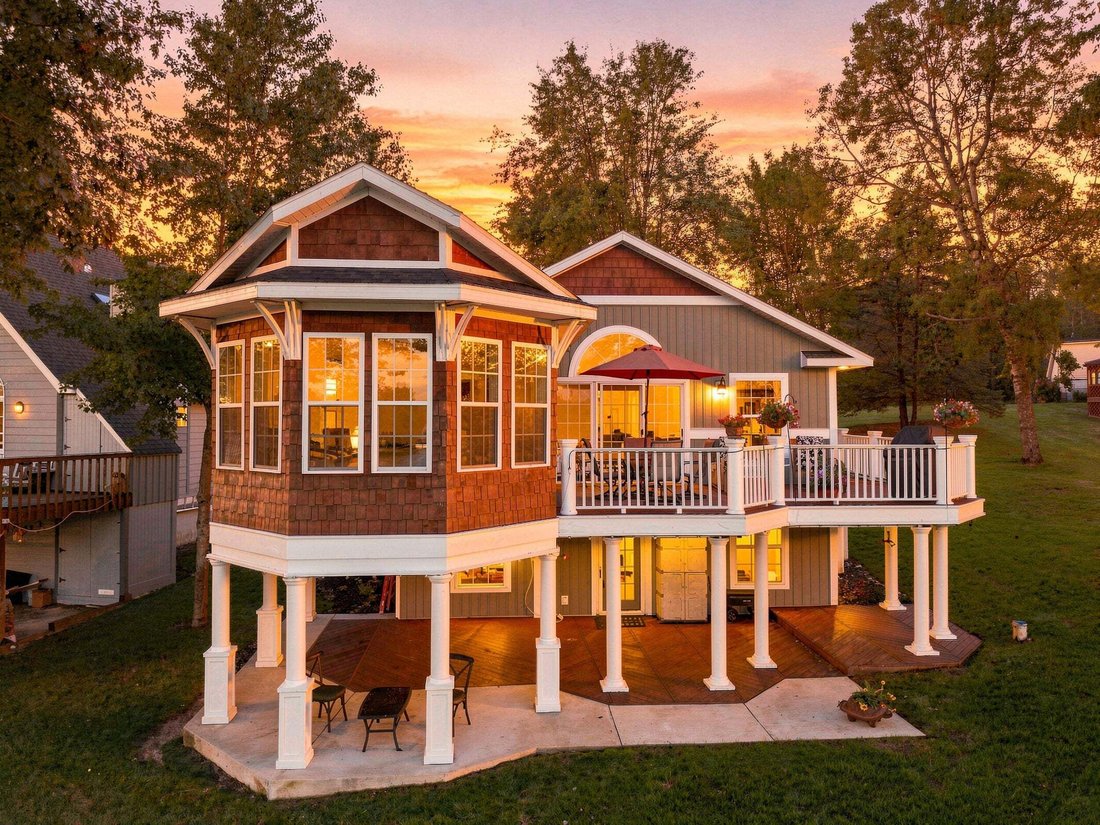 House in Stanwood, Michigan, United States 1 - 18872097