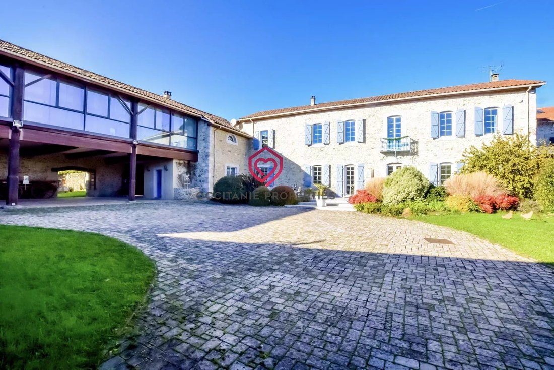 Finca en Ausson, Occitania, Francia 1 - 18872432