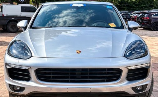2017 Porsche Cayenne S E-Hybrid Sport Utility 4D in Houston, TX, United States 1