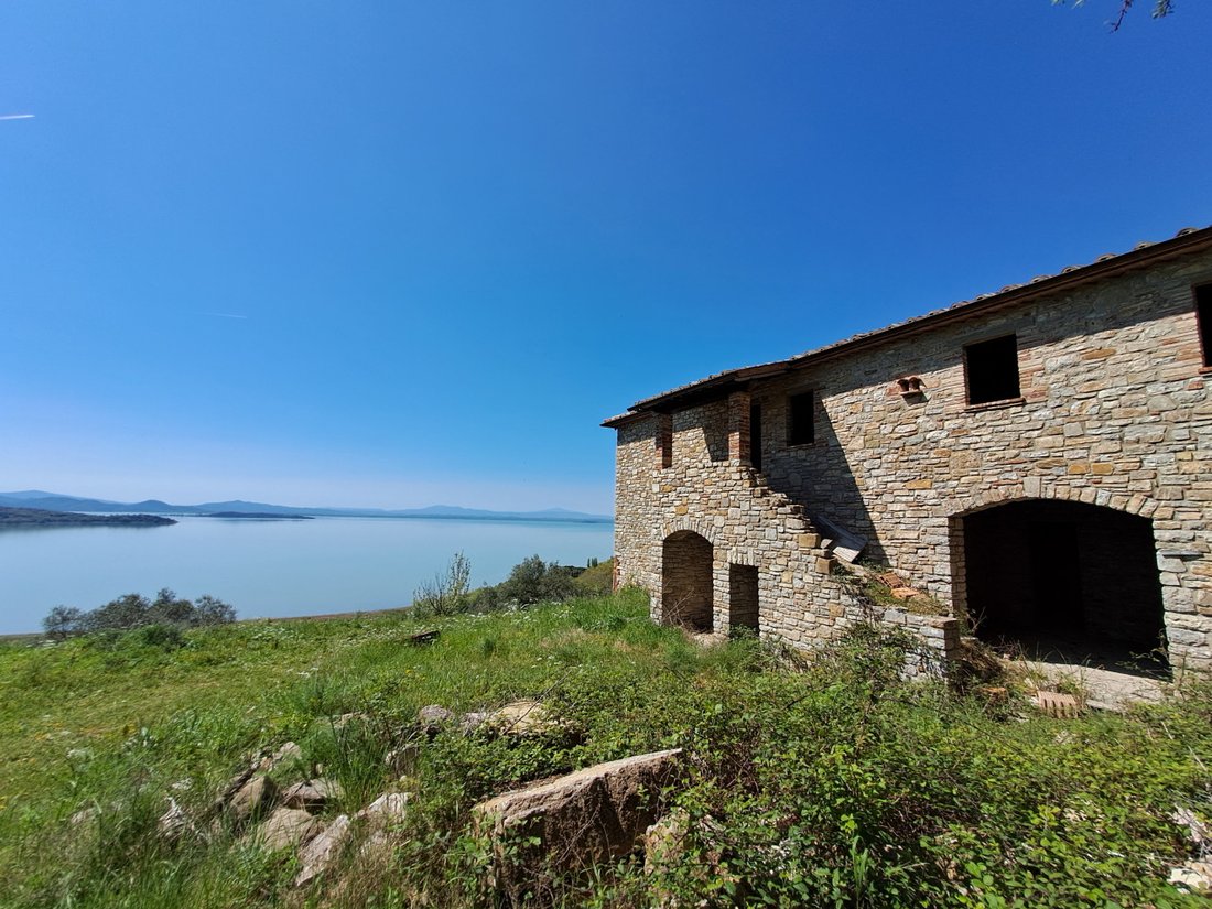 Casa en Passignano sul Trasimeno, Umbría, Italia 2 - 18875328