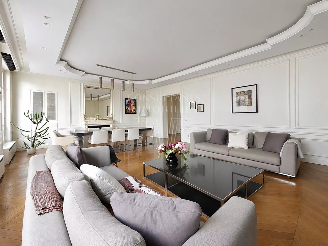 Apartment in Porte Dauphine, Paris 16e Arrondissement, Paris 2 - 18871902