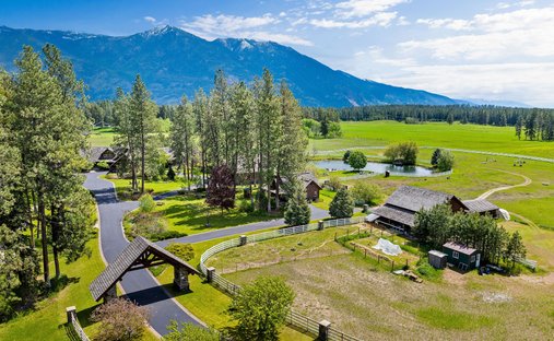 House in Columbia Falls, Montana, United States 1