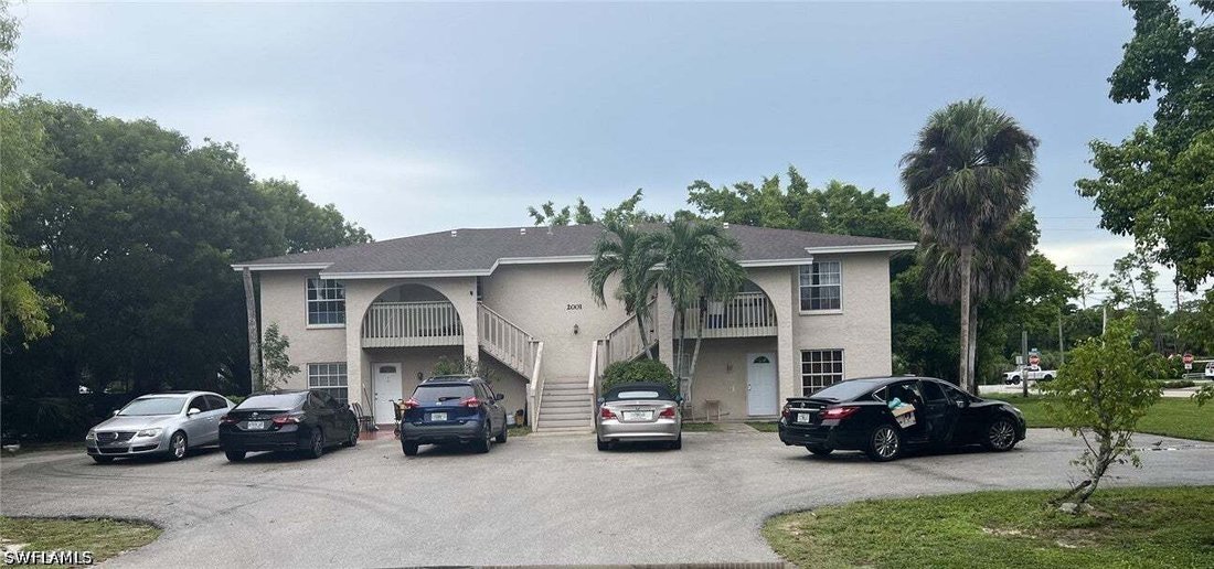 Naples, Florida, United States 2 - 18873201