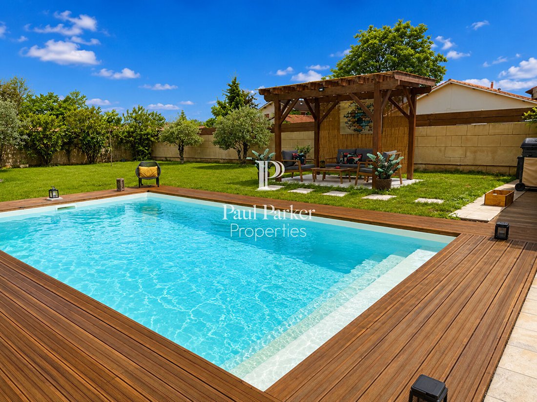 Villa en Libourne, Nueva Aquitania, Francia 4 - 18872660
