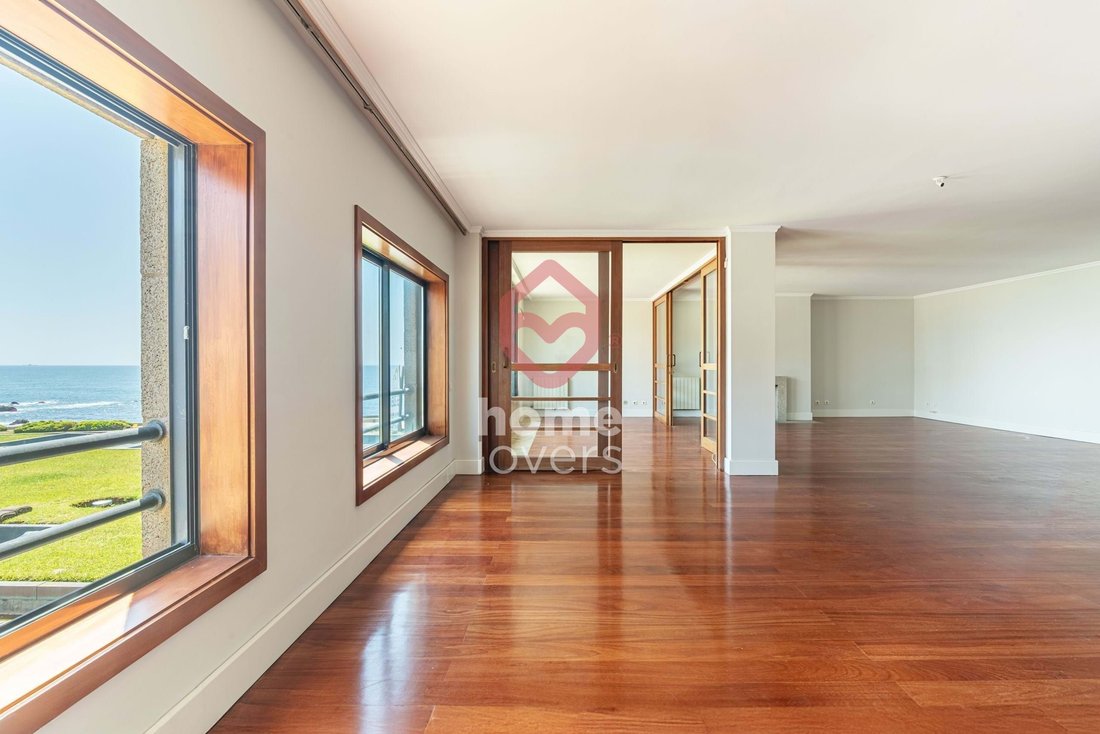 Apartment in Matosinhos e Leca da Palmeira, Porto District, Portugal 1 - 18875075
