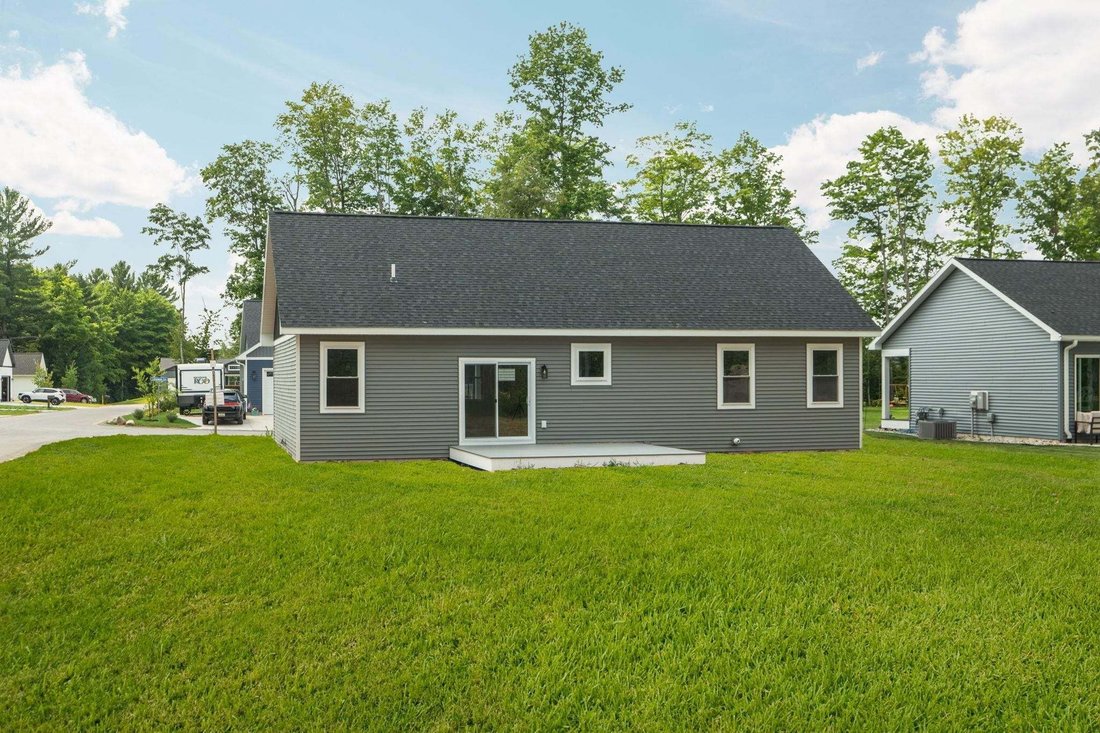 House in Grawn, Michigan, United States 3 - 18871487