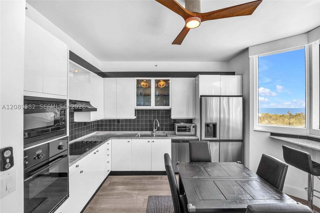 Condo in Miami Beach, Florida, United States 5 - 18873863